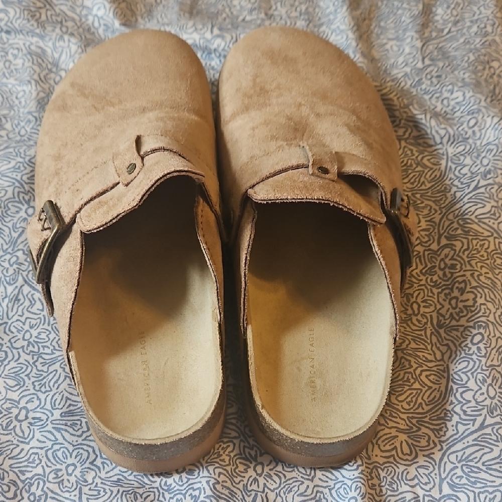 American Eagle Outfitters Tan Suede Slip-On Clogs - Picture 4 of 6